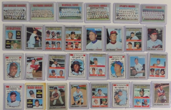 This lot of 98 baseball cards from 1970 Topps includes STARS like Vida Blue `R', F.Jenkins, Cepeda, Carlton, Bunning, and more. Also is Leader cards and 9 teams.  They all come in top loaders and many  dups of stars and leader cards with Stars. Great lot that averages EX thru NM and high value on this estate find!
